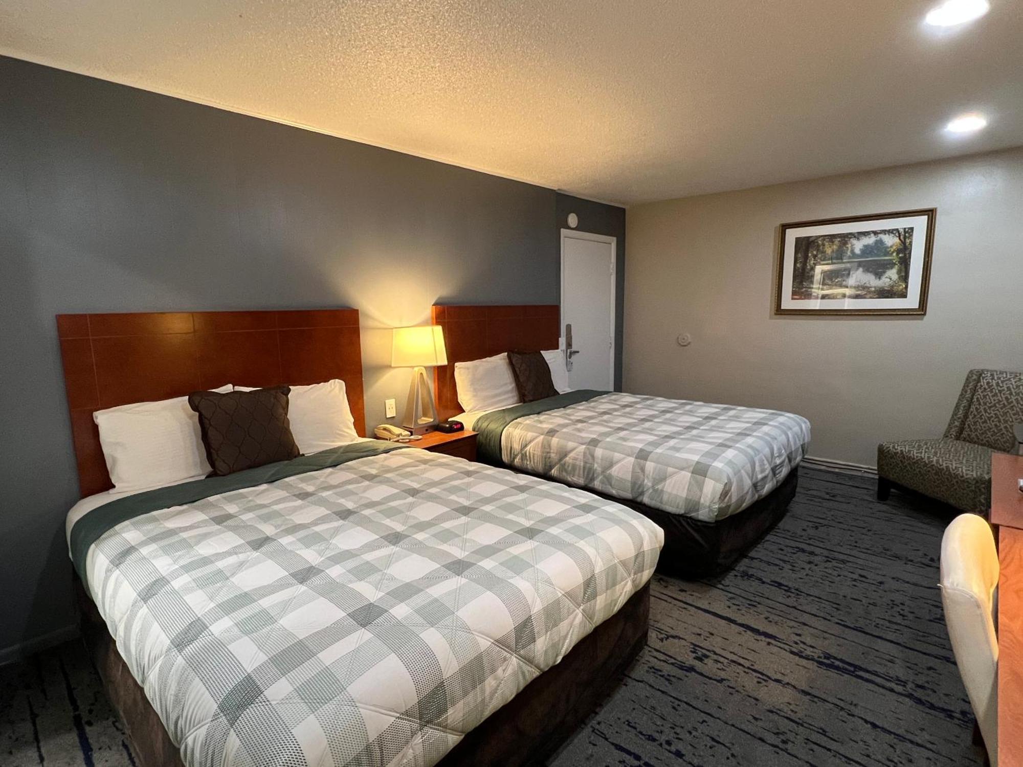 Travelers Inn Eugene University Exterior photo